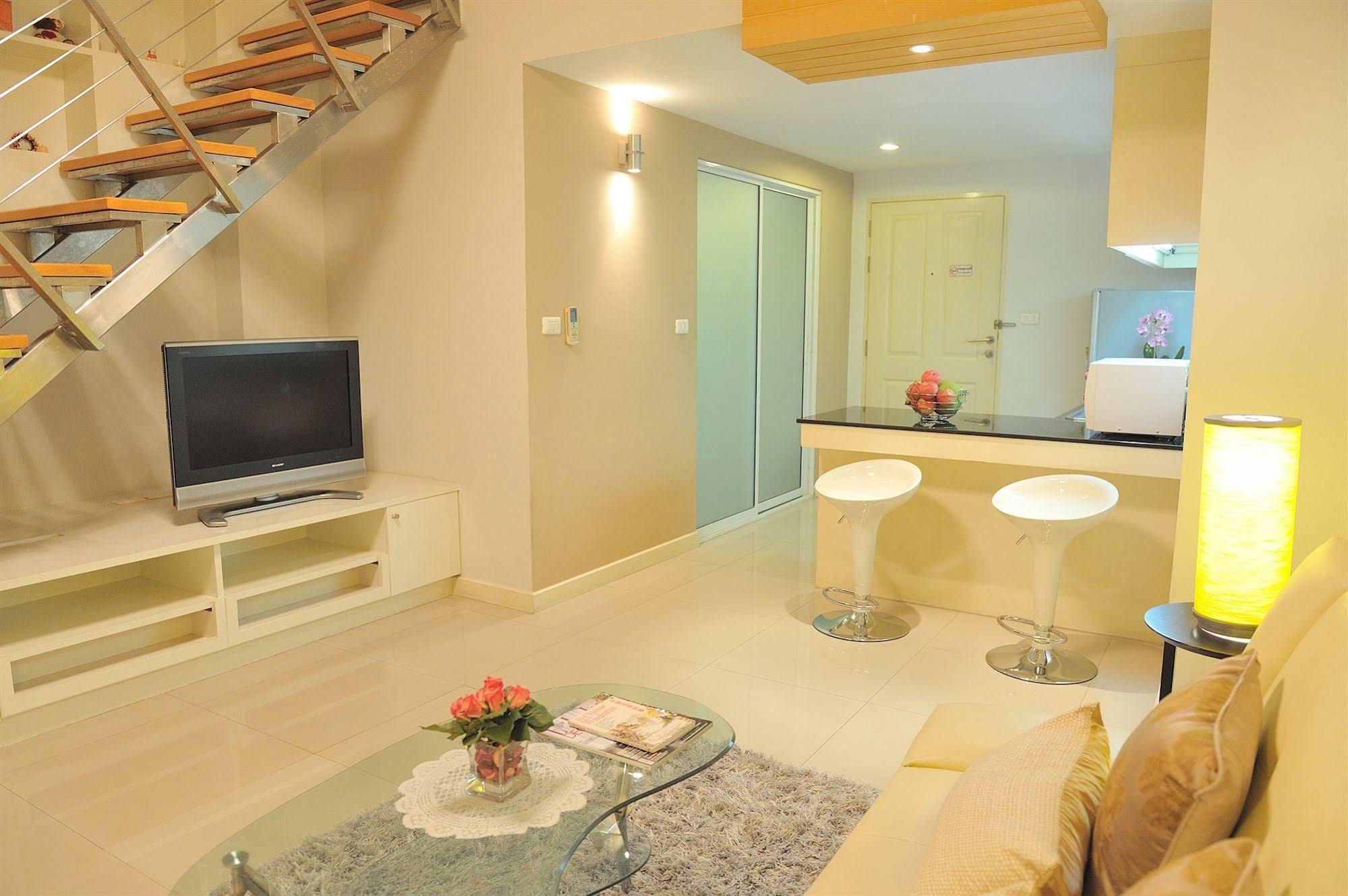 Duplex 21 Apartment Bangkok Kültér fotó